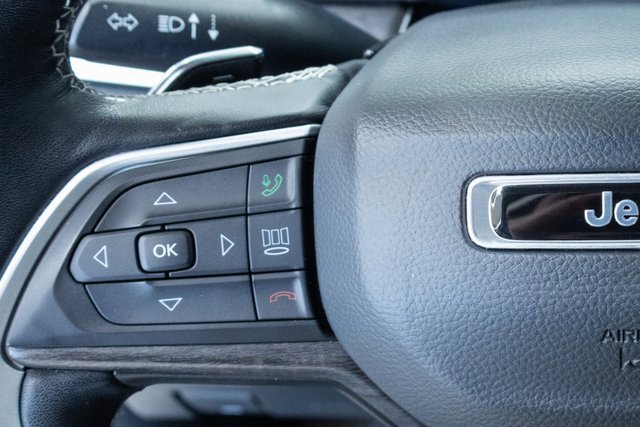 Used 2022 Jeep Grand Cherokee L Limited image 13