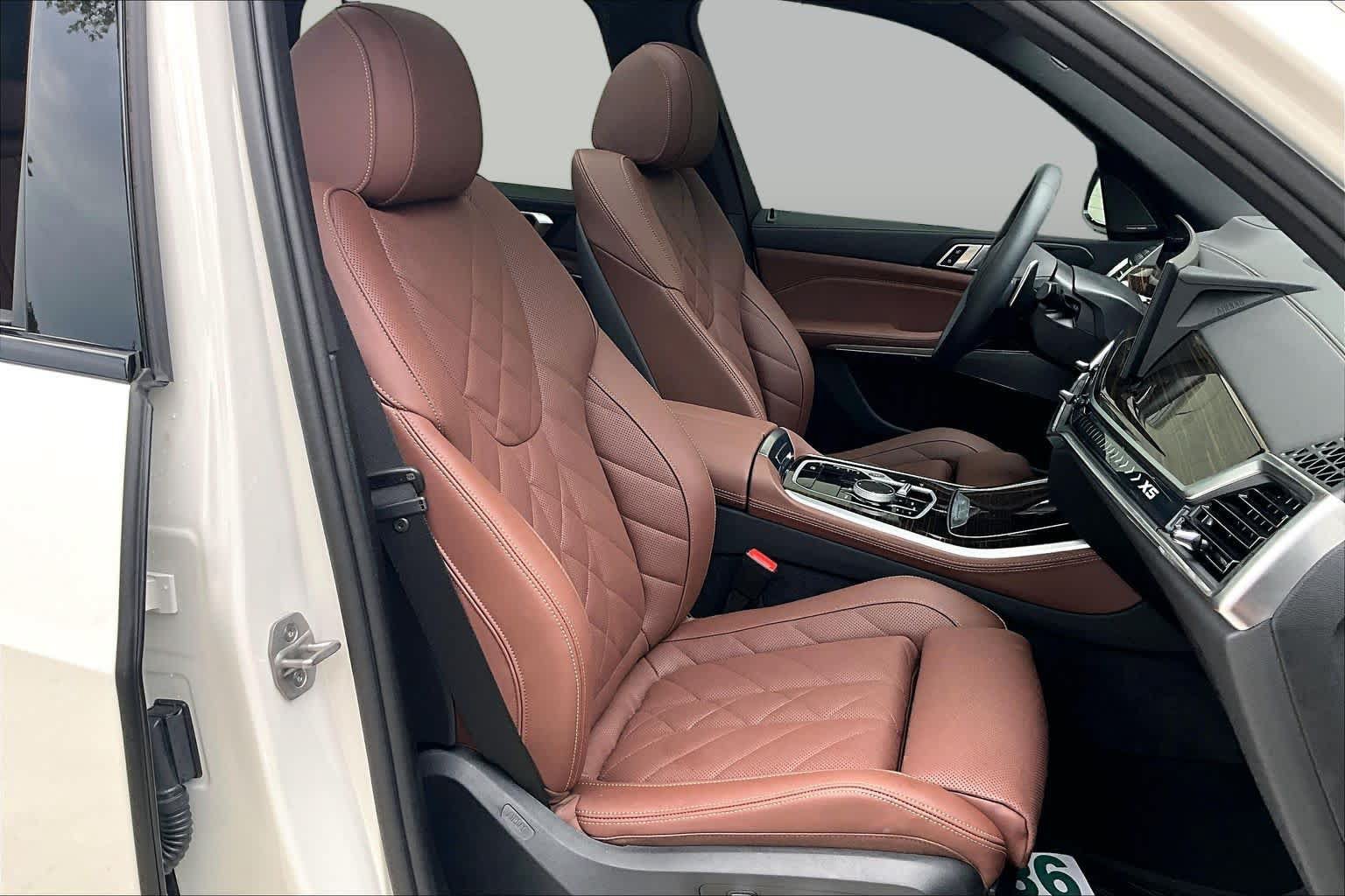 Used 2026 BMW X5 sDrive40i w/ M Sport Package RWD image 8