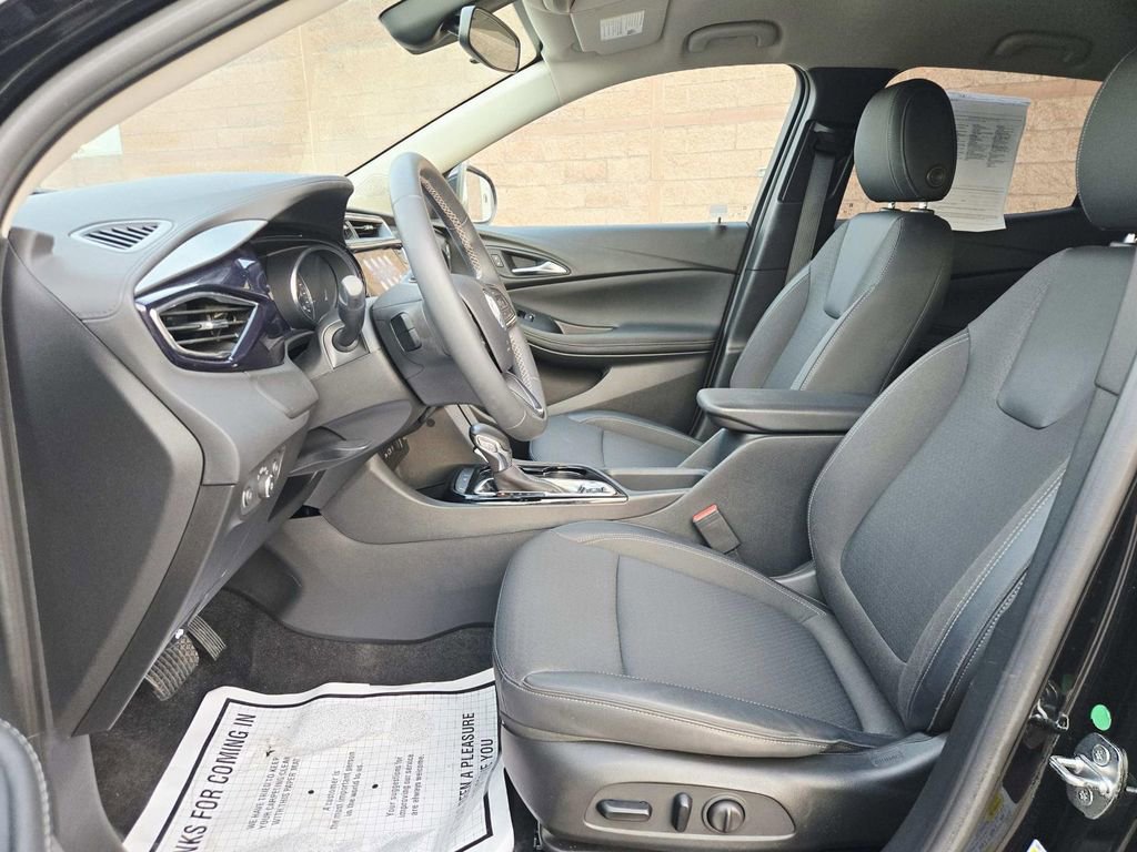 Used 2022 Buick Encore GX Select w/ Sport Touring Package image 11