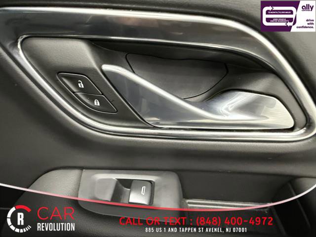 Used 2024 GMC Yukon XL SLT image 62