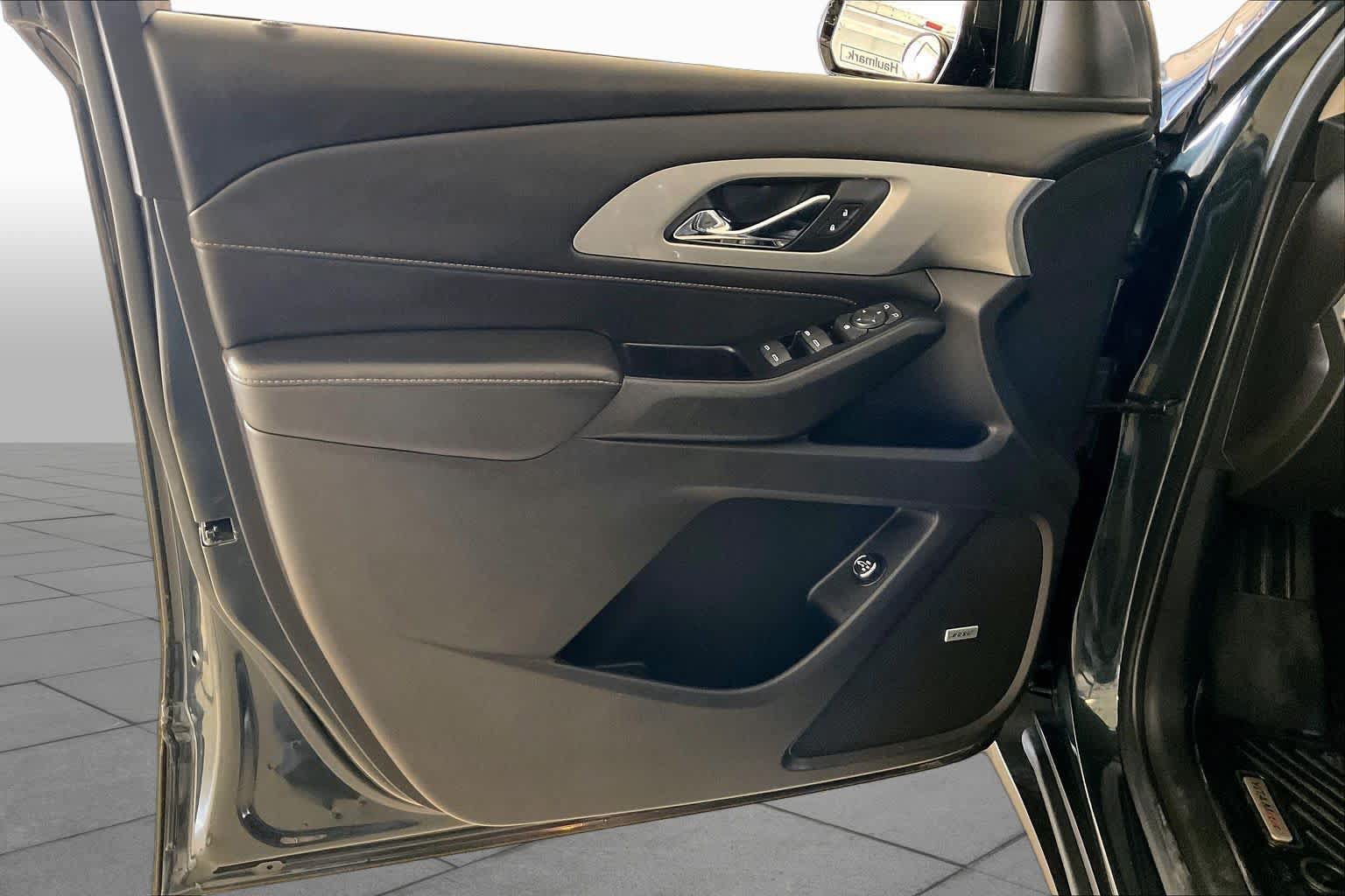 Used 2020 Chevrolet Traverse RS FWD image 19