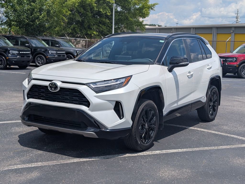 Used 2025 Toyota RAV4 XSE w/ Weather Package AWD/4WD image 3