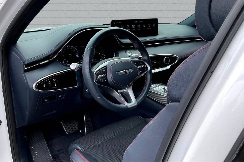 Used 2023 Genesis GV70 2.5T w/ Sport Prestige Package AWD/4WD image 17