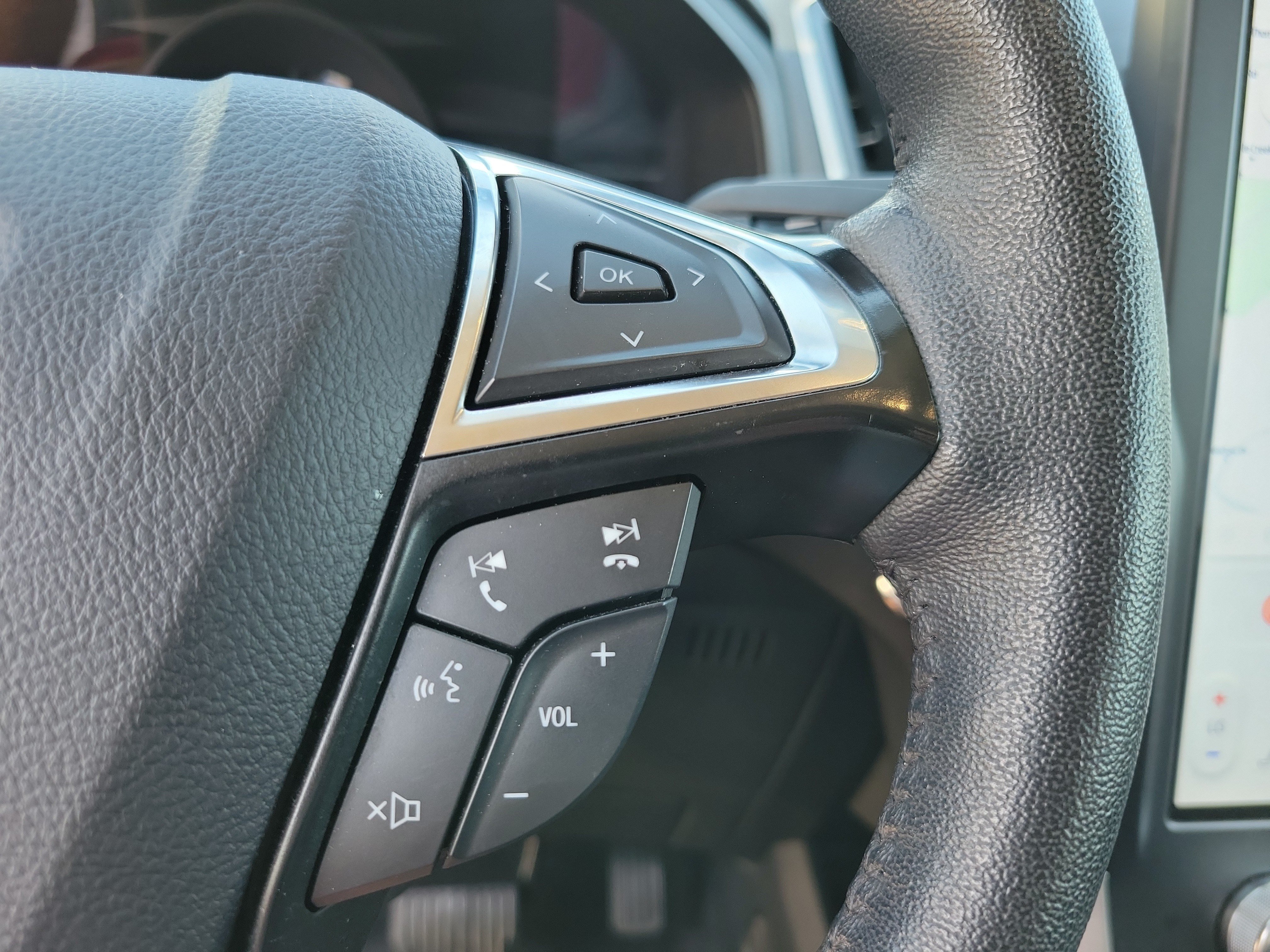 Used 2024 Ford Edge SEL AWD/4WD image 20