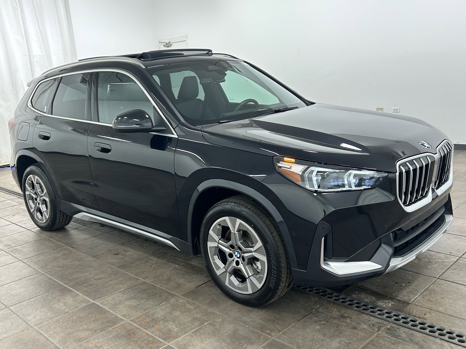 Used 2025 BMW X1 xDrive28i image 6