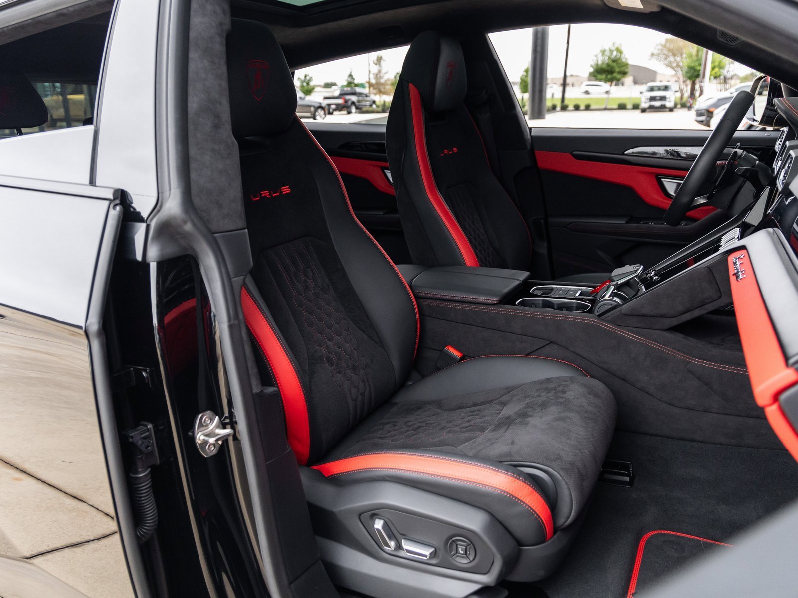 Used 2024 Lamborghini Urus S image 47