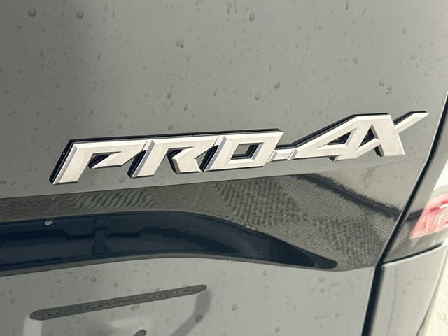 Used 2022 Nissan Frontier PRO-4X AWD/4WD image 29