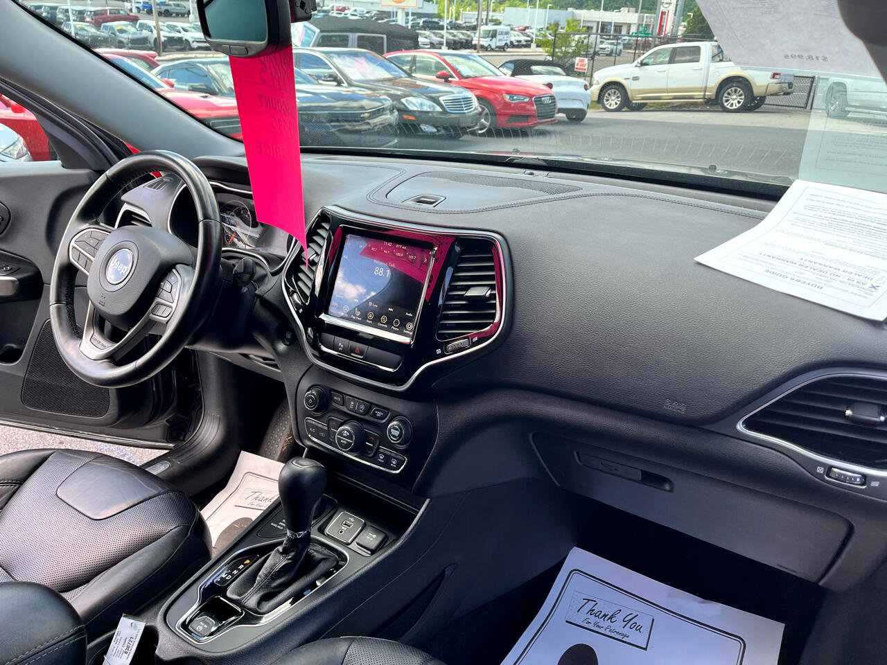 Used 2019 Jeep Cherokee Limited image 17