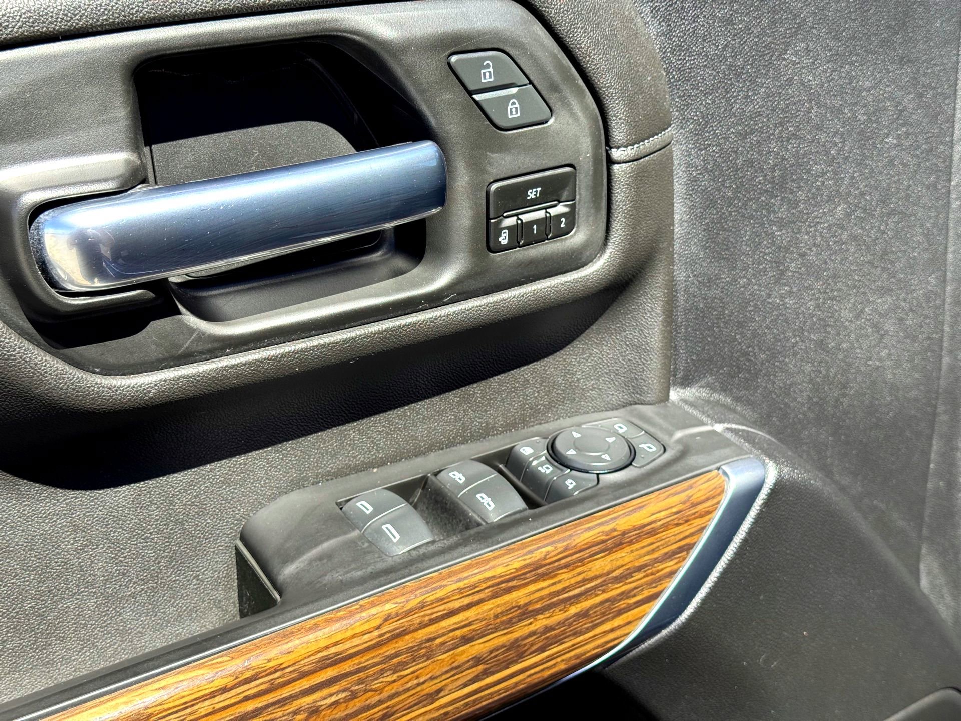 Used 2021 Chevrolet Silverado 2500 High Country w/ Z71 Off-Road Package image 17