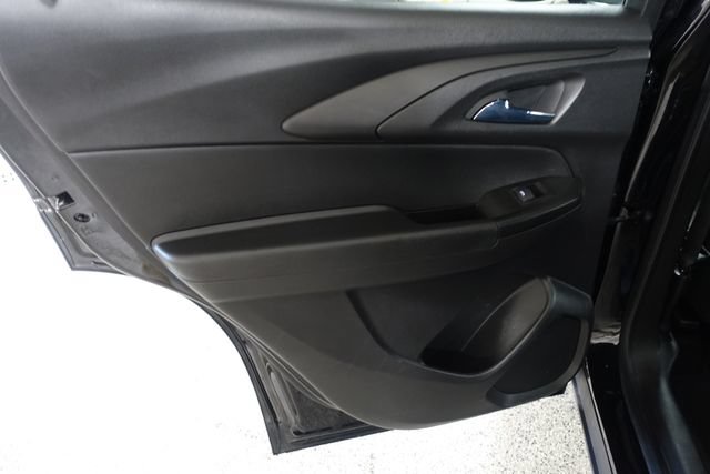 Used 2023 Chevrolet TrailBlazer RS w/ Convenience Package FWD image 19