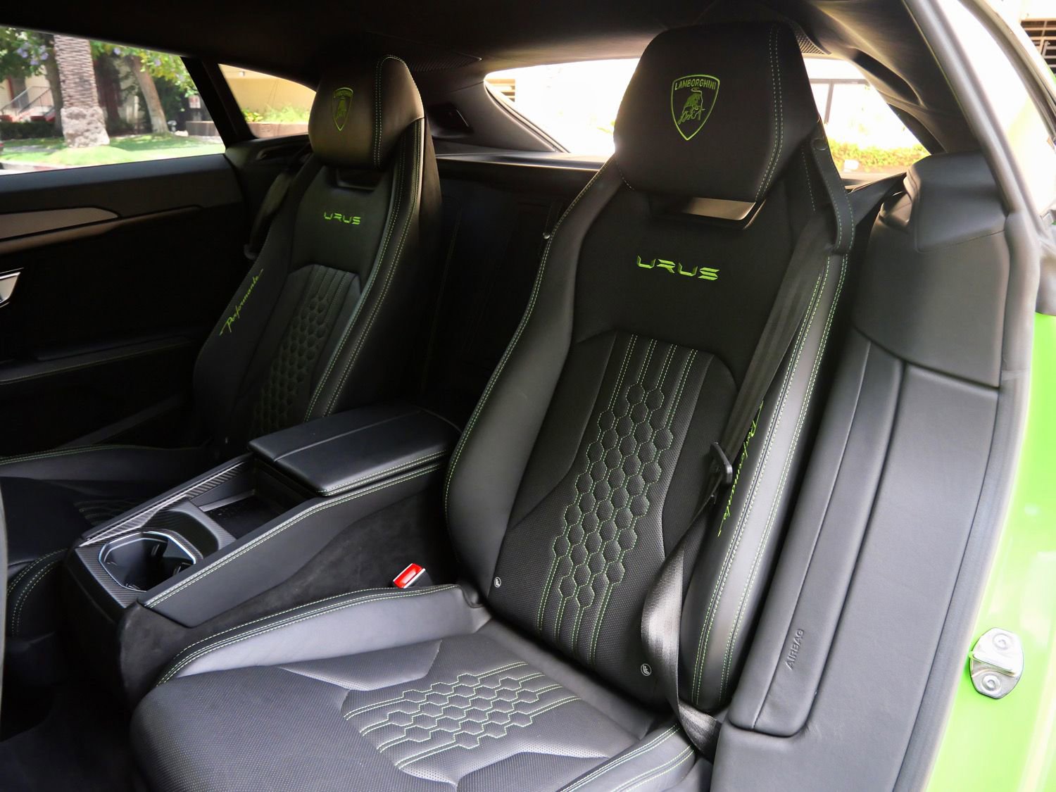 Used 2023 Lamborghini Urus Performante AWD/4WD image 6