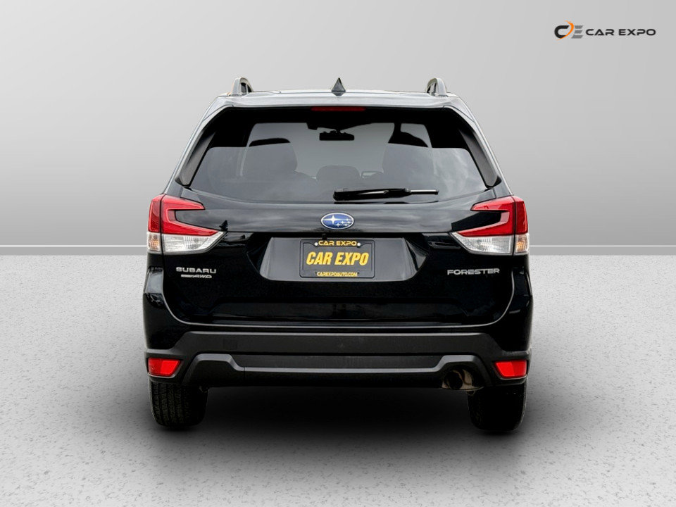 Used 2020 Subaru Forester Premium image 5