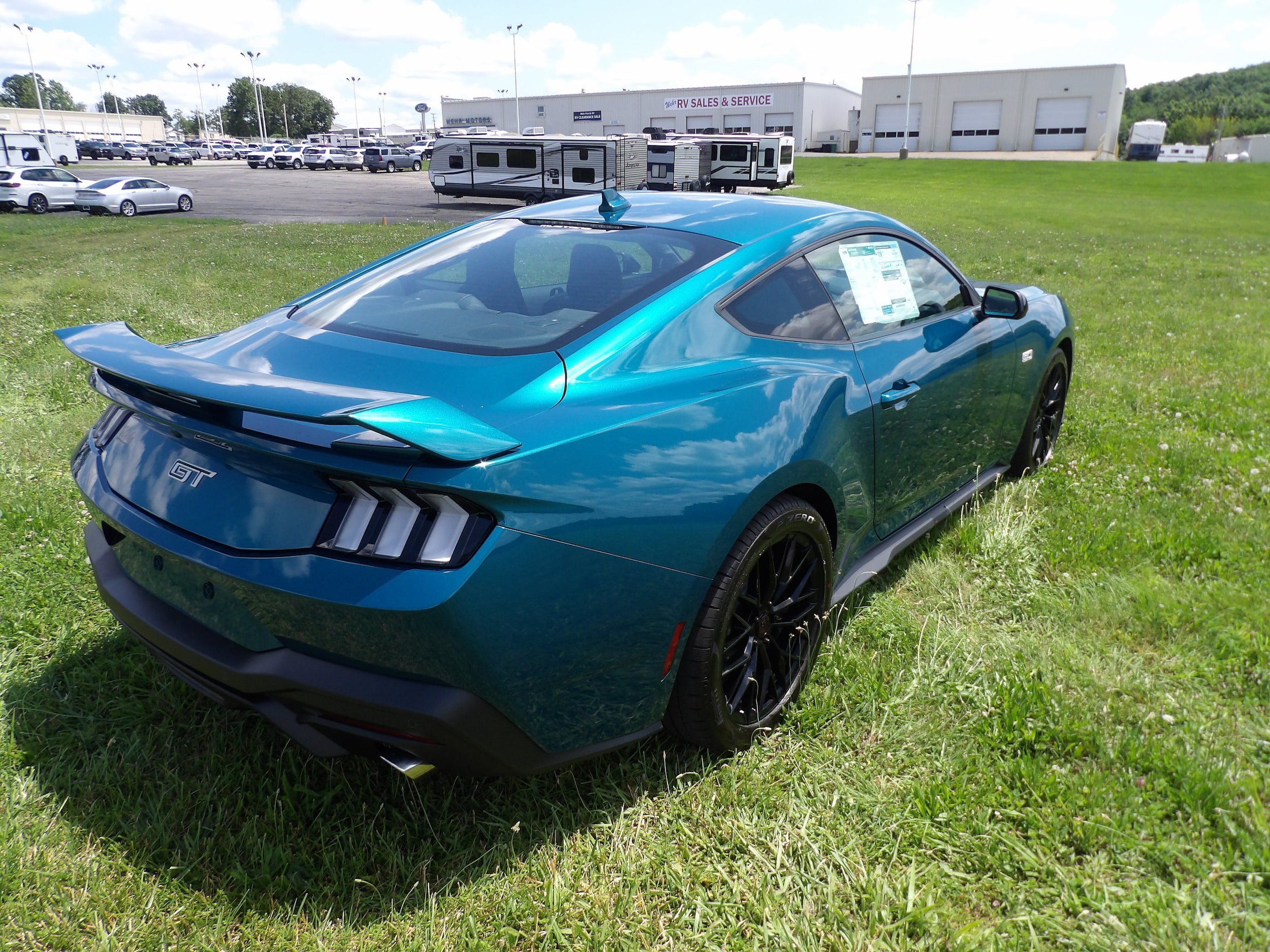 New 2026 Ford Mustang GT Premium w/ GT Performance Package RWD image 6