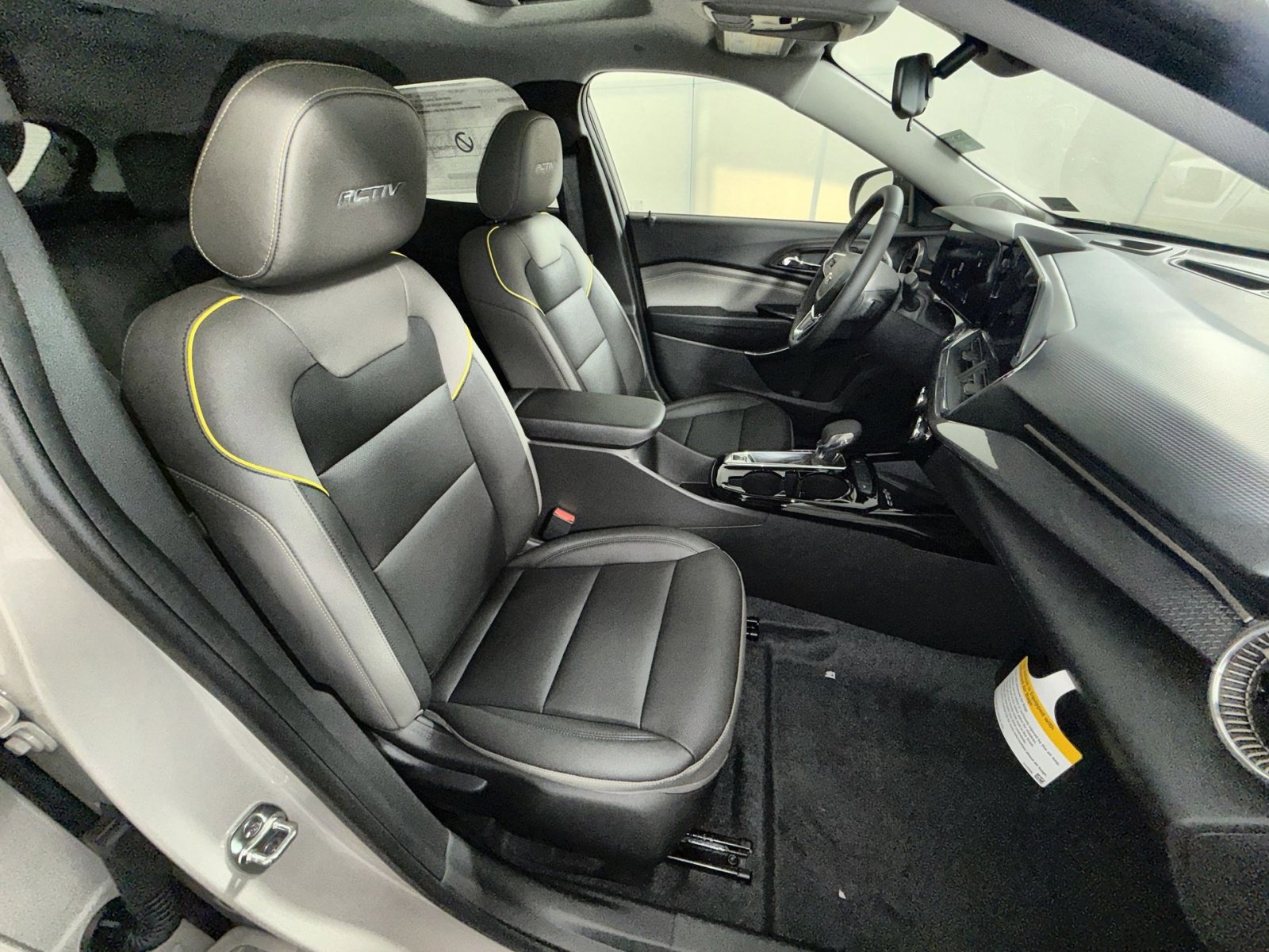 New 2026 Chevrolet Trax ACTIV w/ Sunroof Package image 26