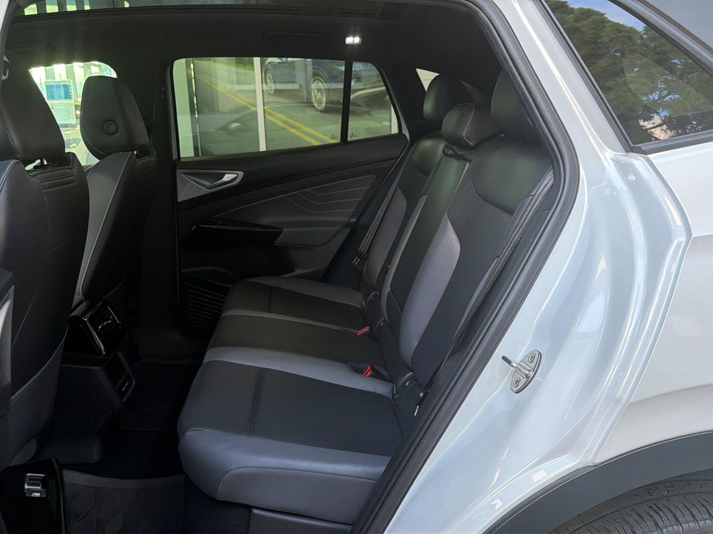 Certified 2023 Volkswagen ID.4 Pro S AWD/4WD image 16