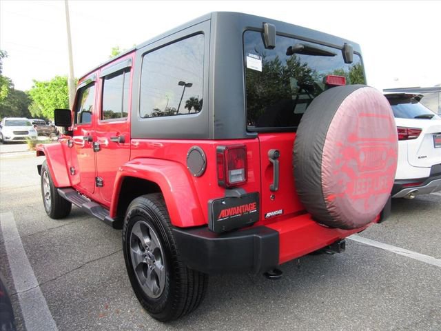 Used 2018 Jeep Wrangler Unlimited Sahara w/ Connectivity Group AWD/4WD image 3