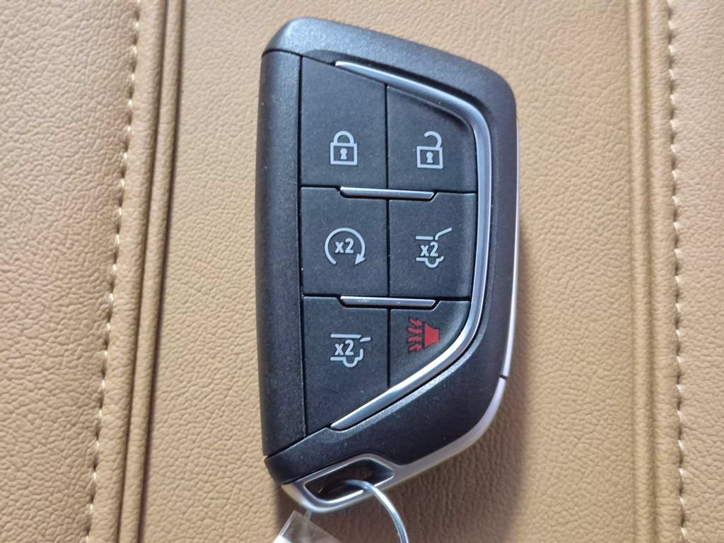 New 2026 Cadillac Escalade Luxury w/ Touring Package AWD/4WD image 33