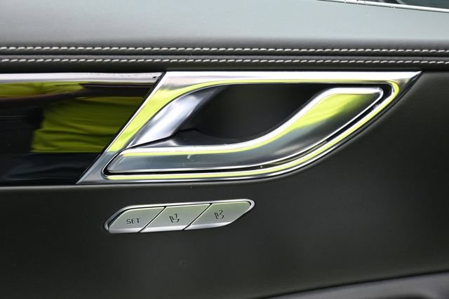 Used 2025 Genesis GV80 2.5T Standard AWD/4WD image 14
