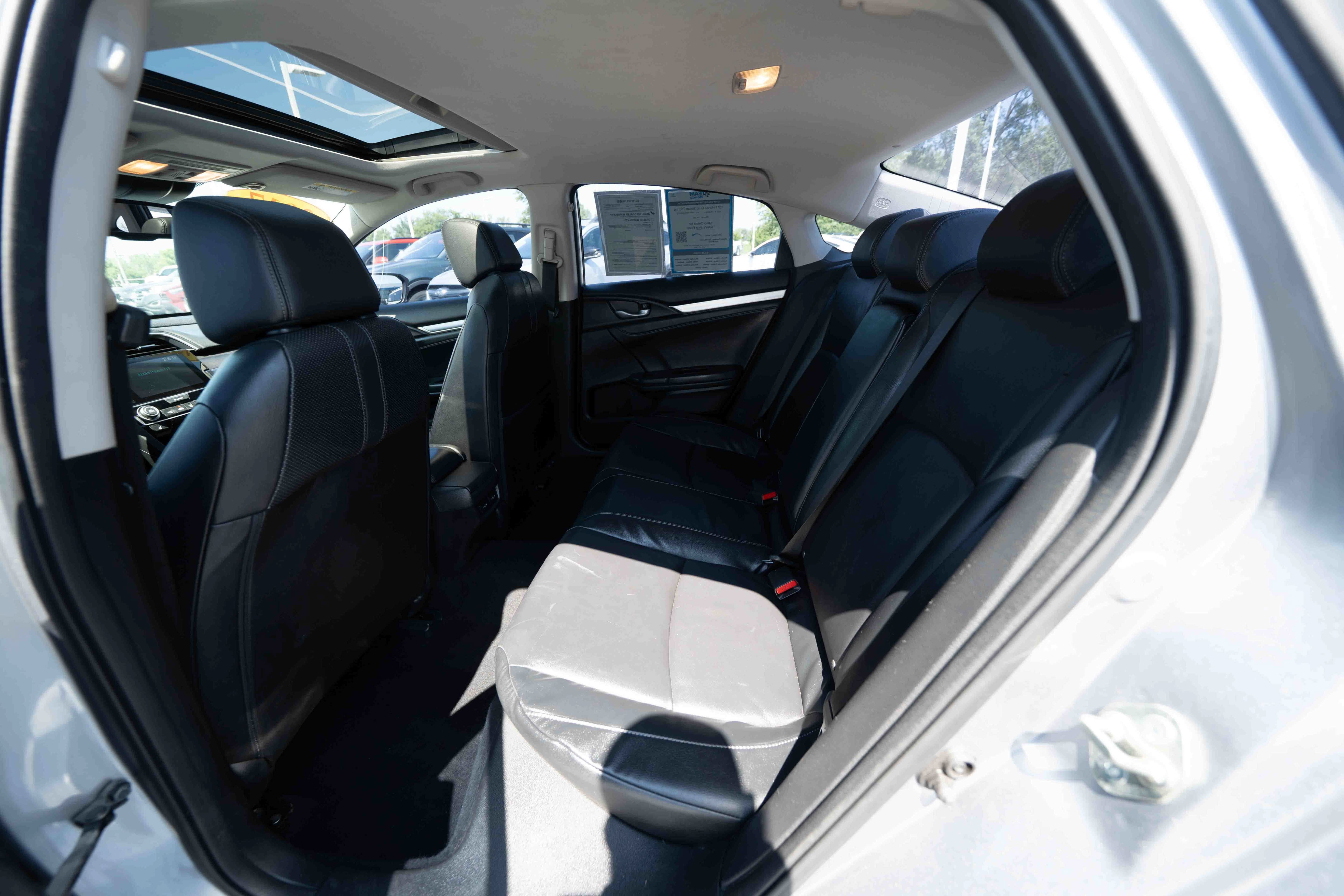 Used 2017 Honda Civic Touring image 23