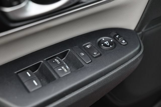 Used 2022 Honda CR-V EX-L image 16