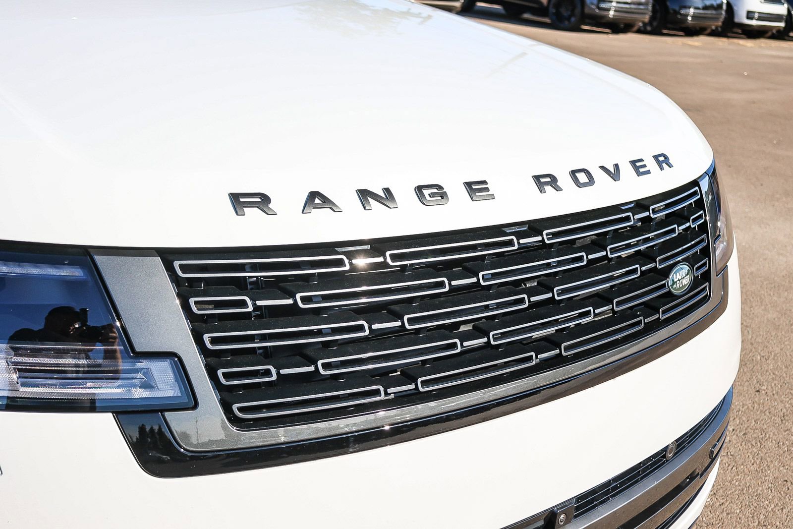 New 2026 Land Rover Range Rover SE image 16