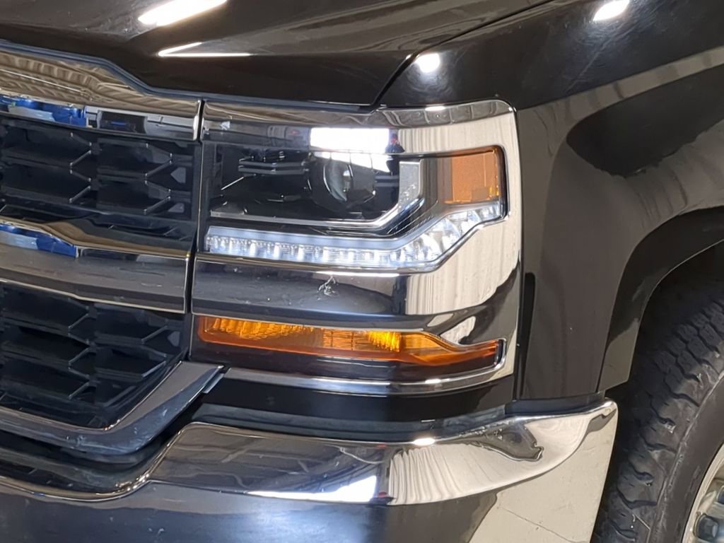 Used 2018 Chevrolet Silverado 1500 LS w/ Trailering Package AWD/4WD image 14