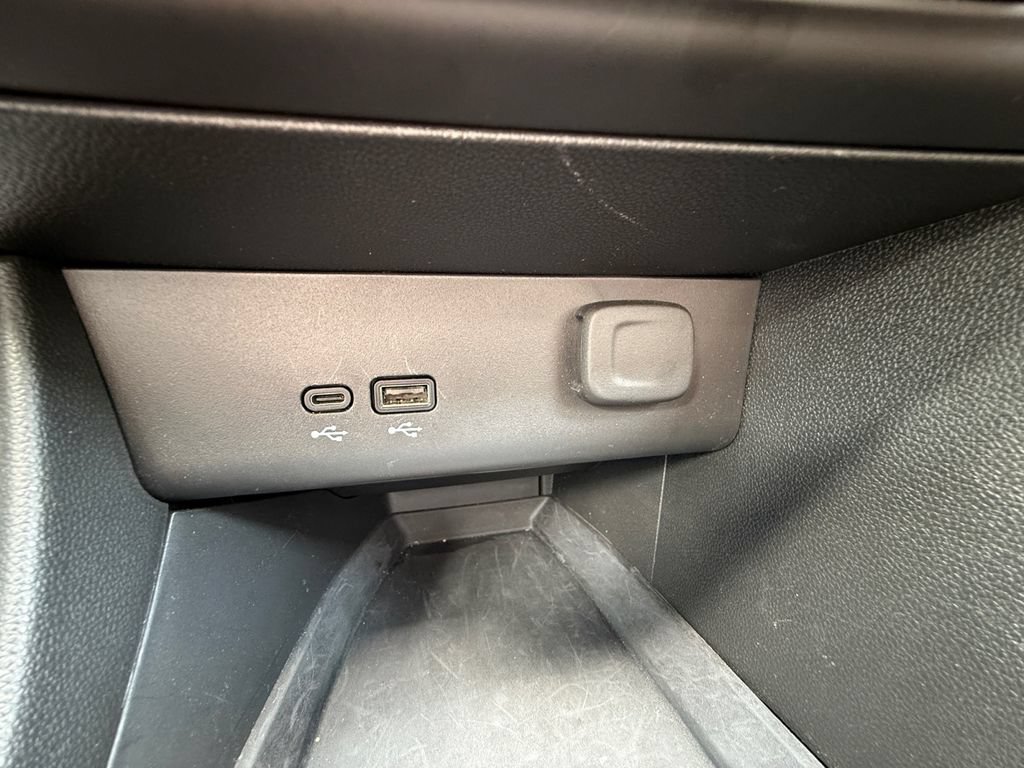 Used 2026 Buick Encore GX Preferred AWD/4WD image 34