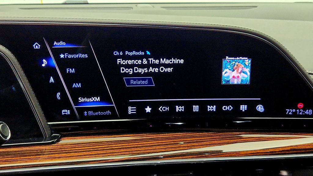 Used 2022 Cadillac Escalade Premium Luxury w/ Performance Package AWD/4WD image 19