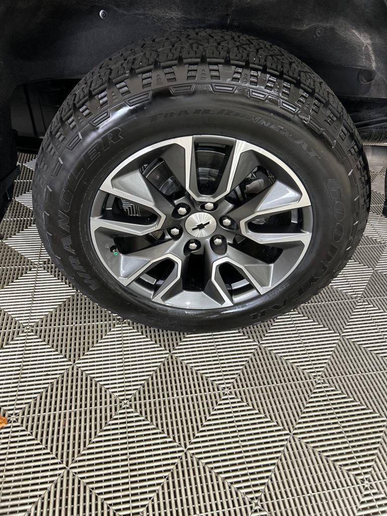 Used 2024 Chevrolet Silverado 1500 RST w/ Convenience Package II image 11