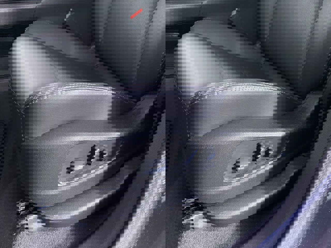 New 2025 Cadillac XT5 Premium Luxury w/ Technology Package image 9