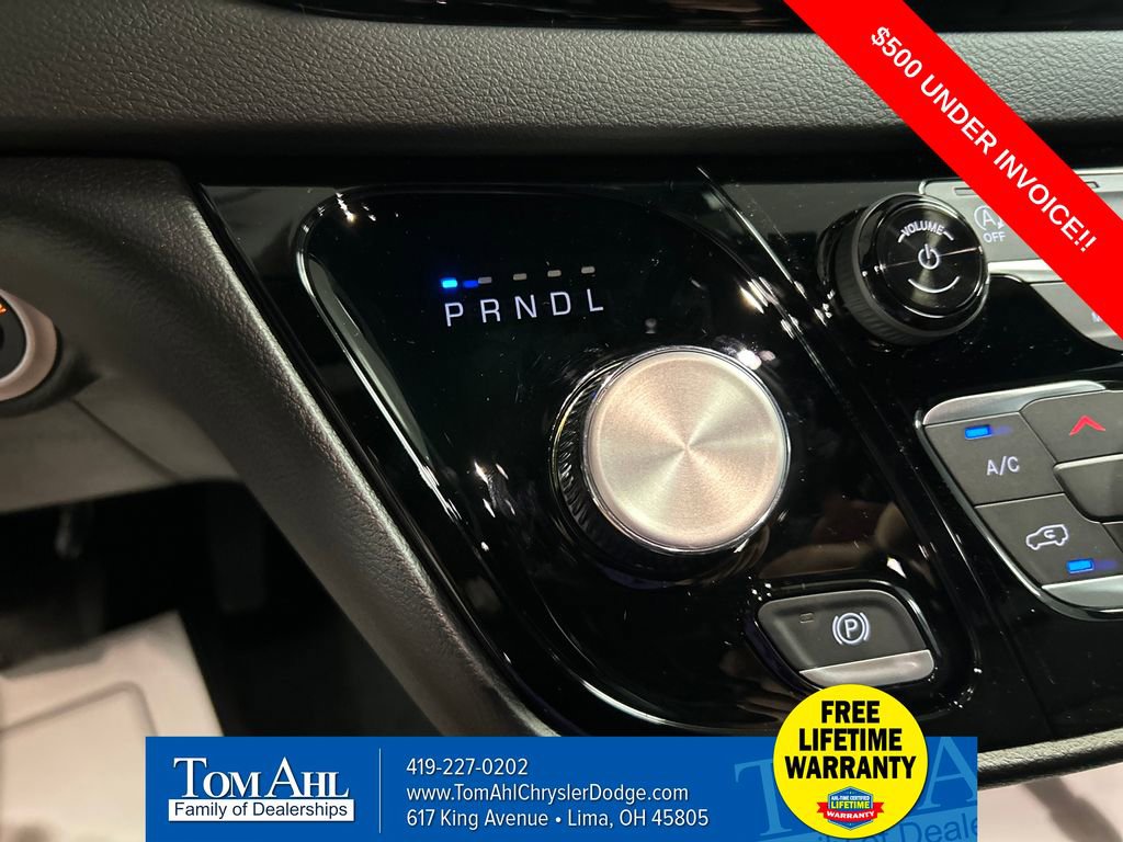 New 2026 Chrysler Voyager LX image 18