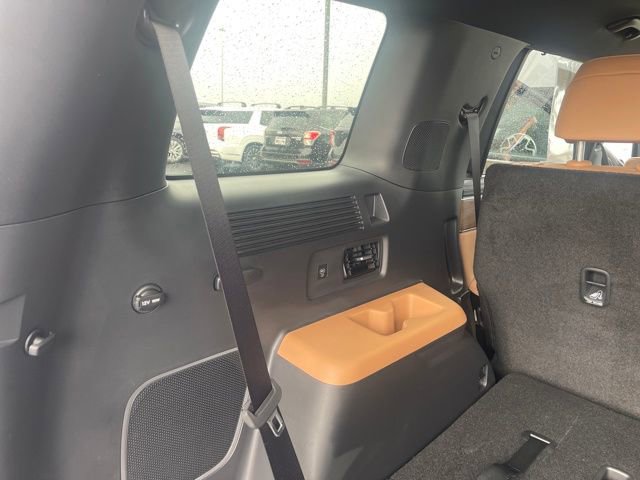 Used 2026 Hyundai Santa Fe Limited w/ Tow & Go Package image 14