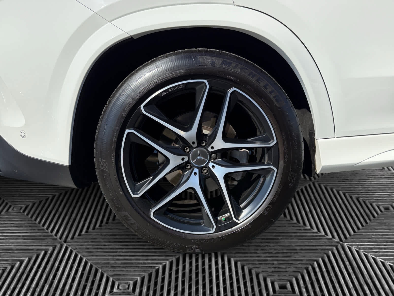 Certified 2024 Mercedes-Benz GLE 53 AMG 4MATIC image 9