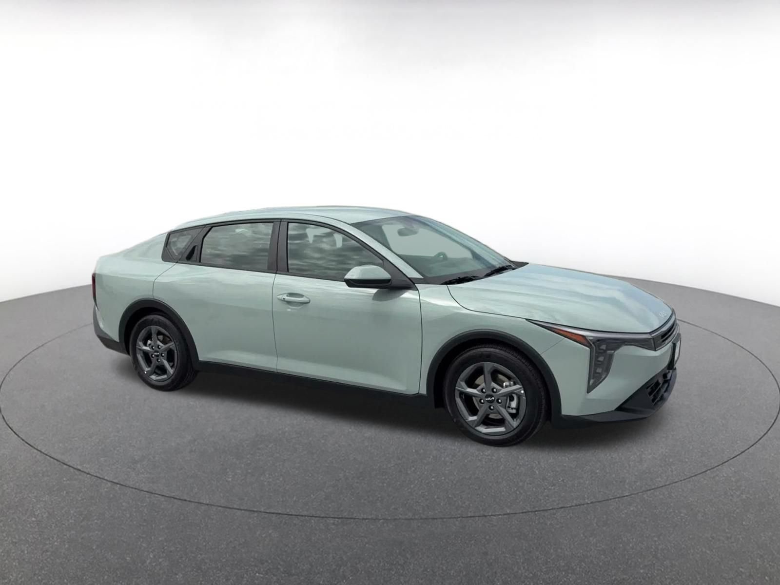 Used 2026 Kia K4 FWD image 2