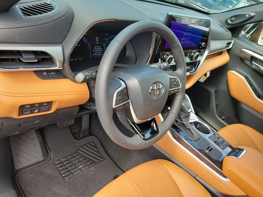 New 2026 Toyota Highlander Platinum AWD/4WD image 7
