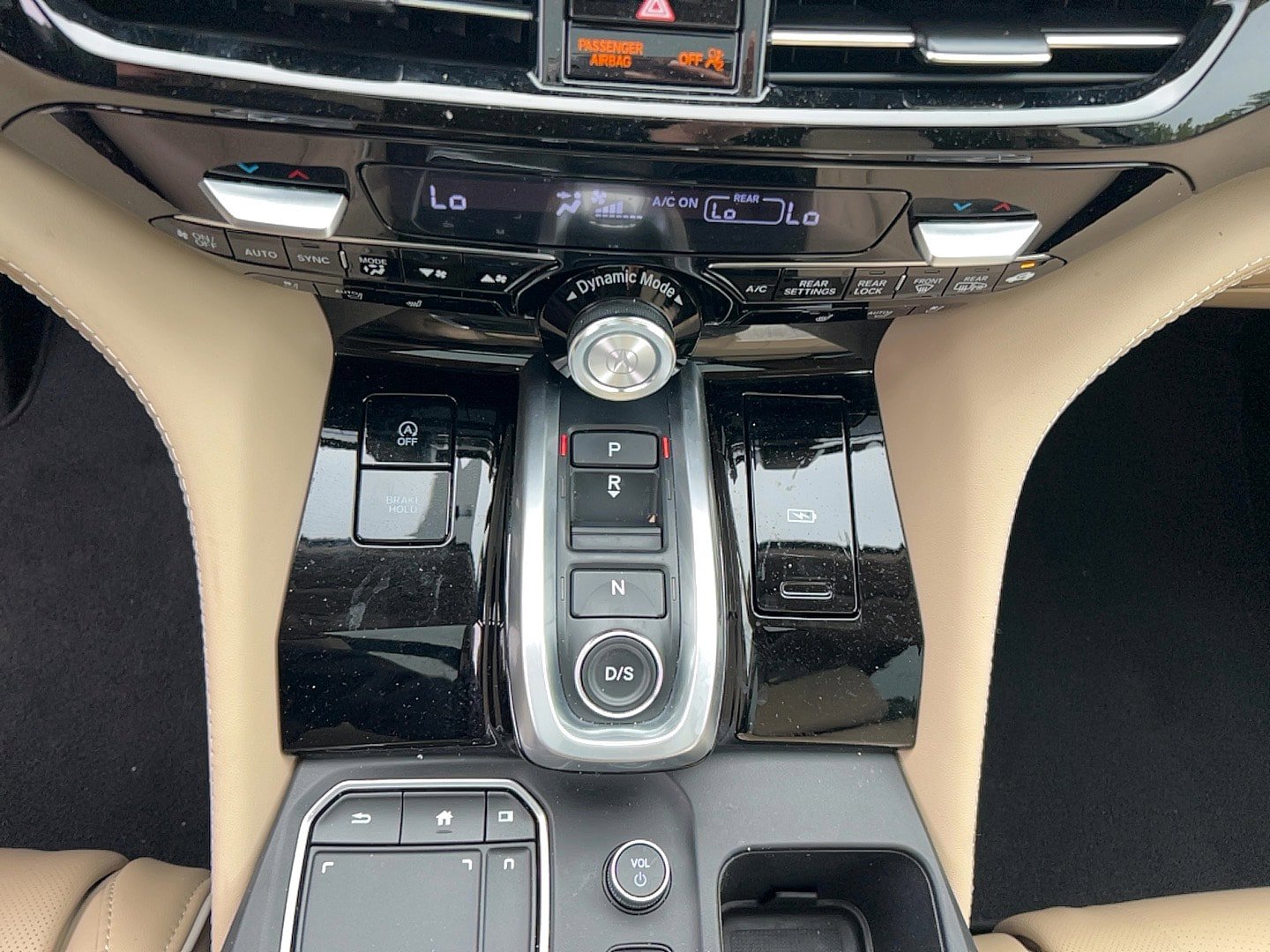 Used 2023 Acura MDX AWD/4WD image 18