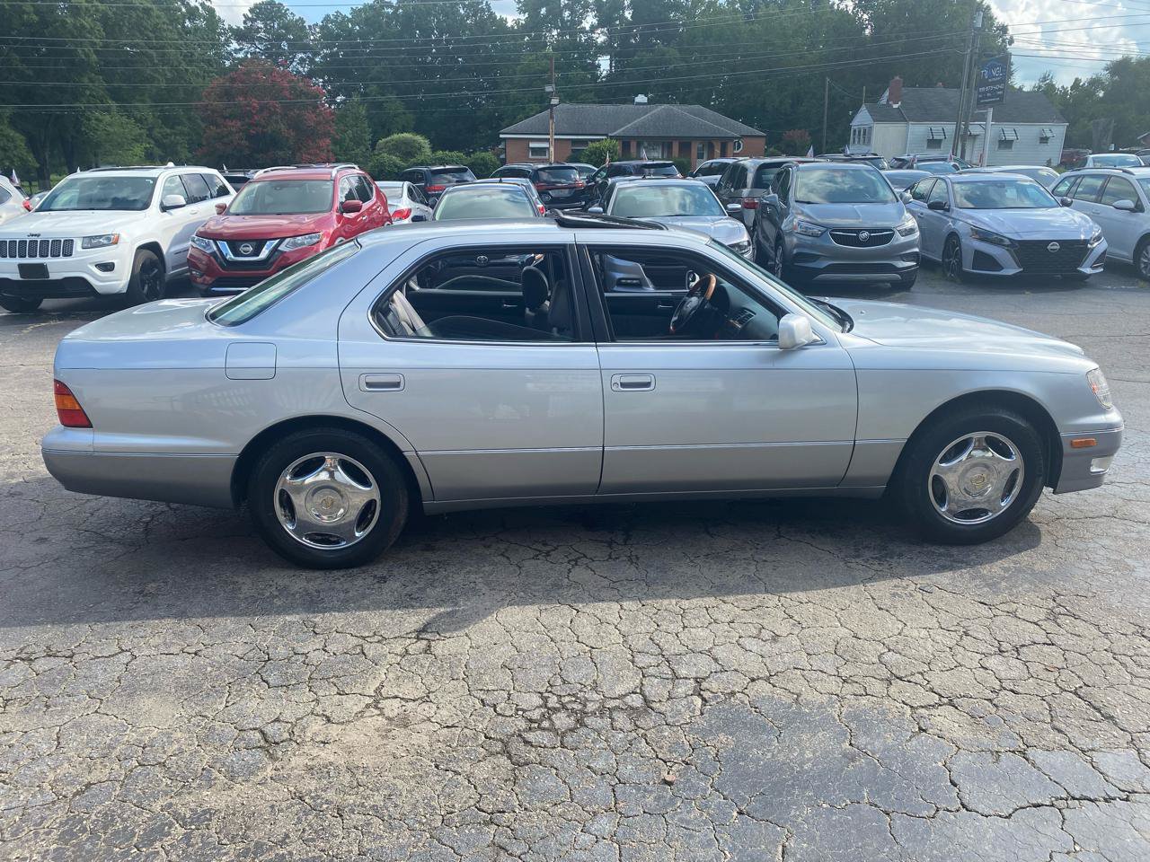 Used 1999 Lexus LS 400 RWD image 4
