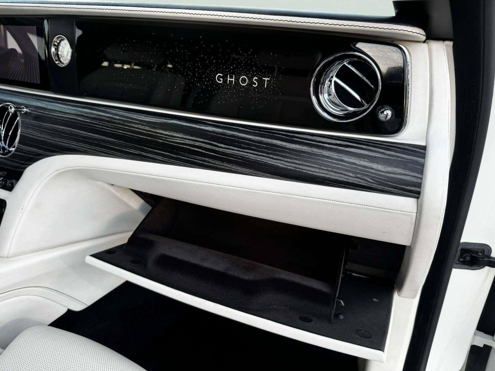 Used 2021 Rolls-Royce Ghost AWD/4WD image 52