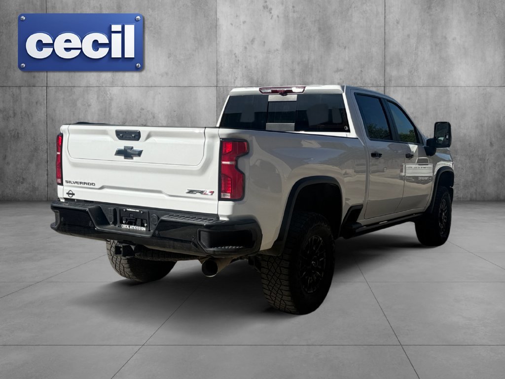 Used 2025 Chevrolet Silverado 2500 ZR2 w/ Technology Package AWD/4WD image 5