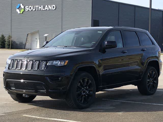 Used 2019 Jeep Grand Cherokee Altitude AWD/4WD image 15