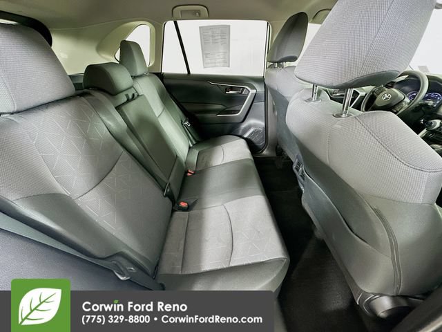 Used 2024 Toyota RAV4 XLE AWD/4WD image 28