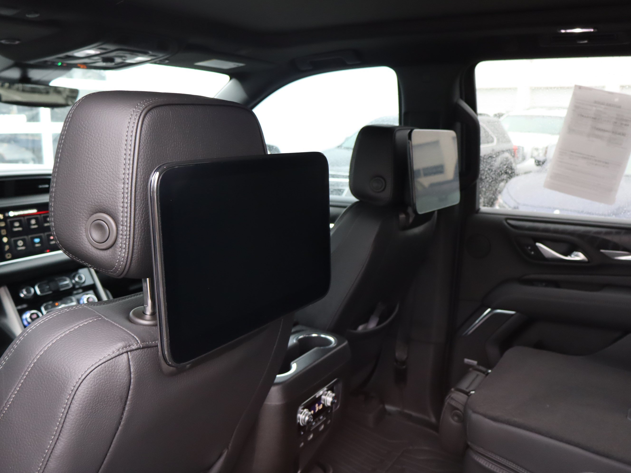 Used 2024 GMC Yukon Denali w/ Denali Reserve Package AWD/4WD image 14