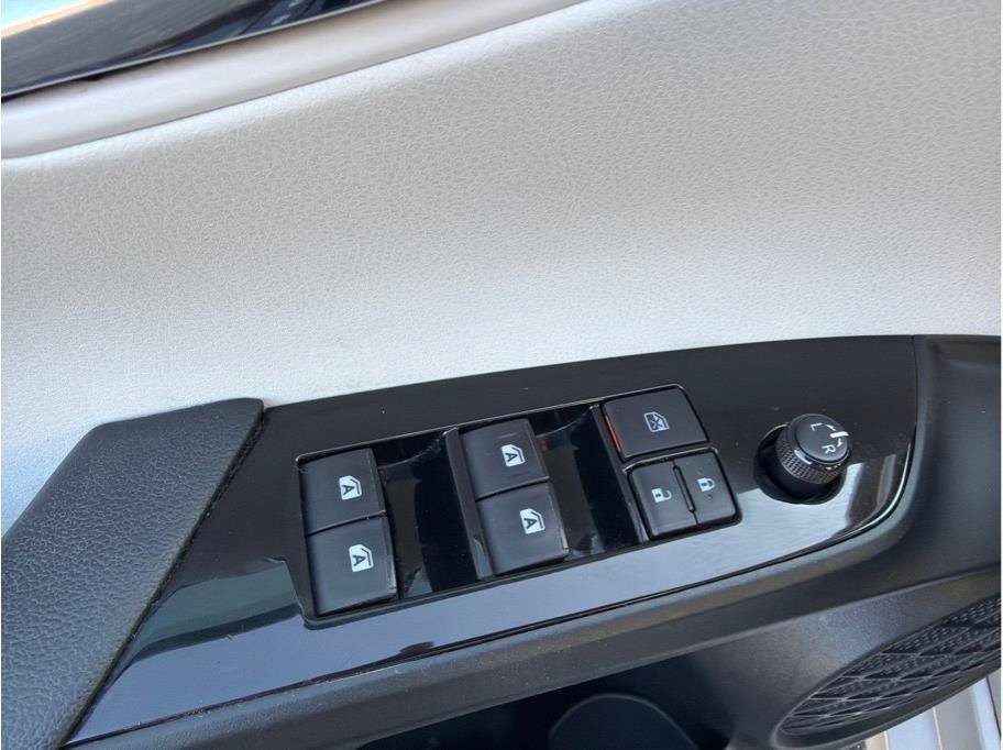Used 2016 Toyota Prius Two FWD image 8