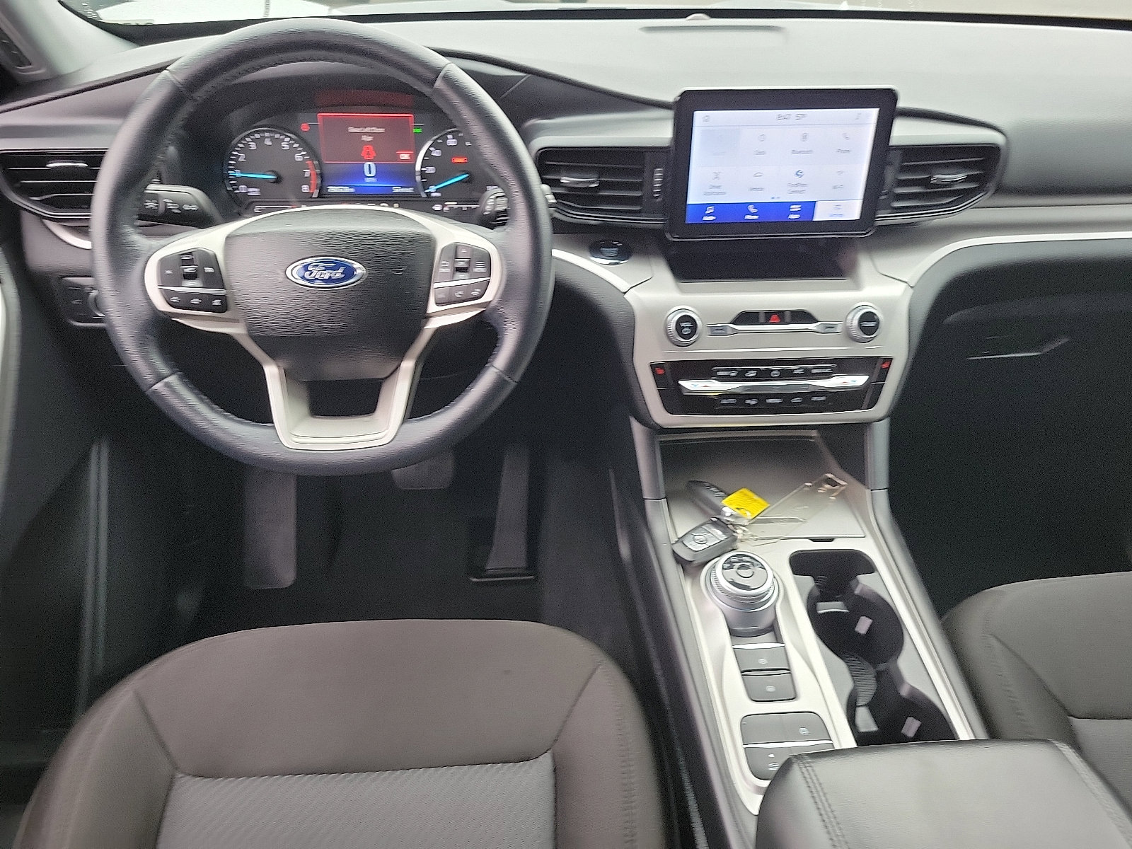 Used 2022 Ford Explorer XLT image 4