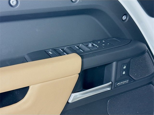 New 2026 Land Rover Defender 130 X-Dynamic SE image 20