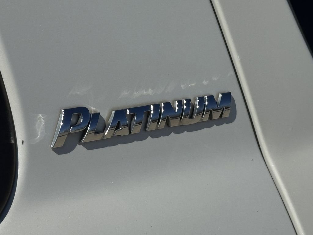 Used 2013 Toyota Sequoia Platinum image 10