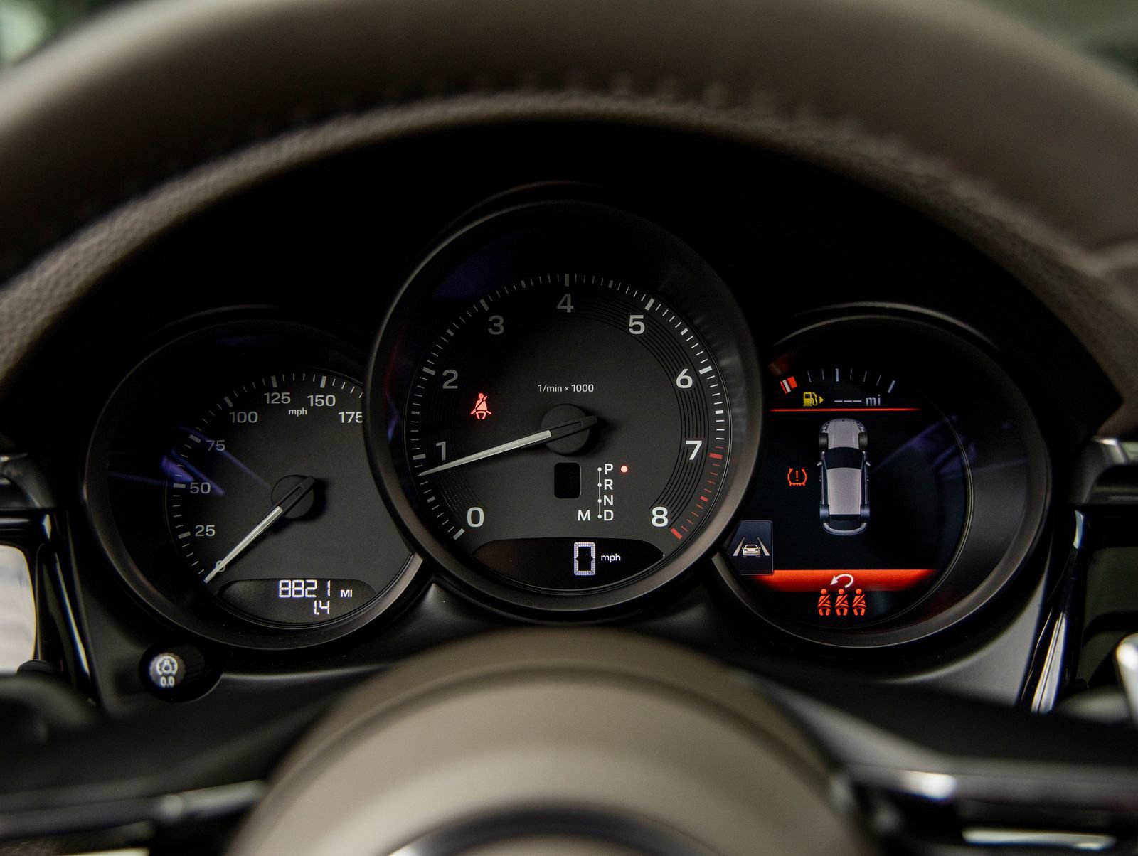 Certified 2025 Porsche Macan image 31