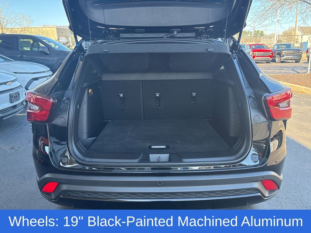 Used 2025 Chevrolet Trax RS w/ Sunroof Package image 12