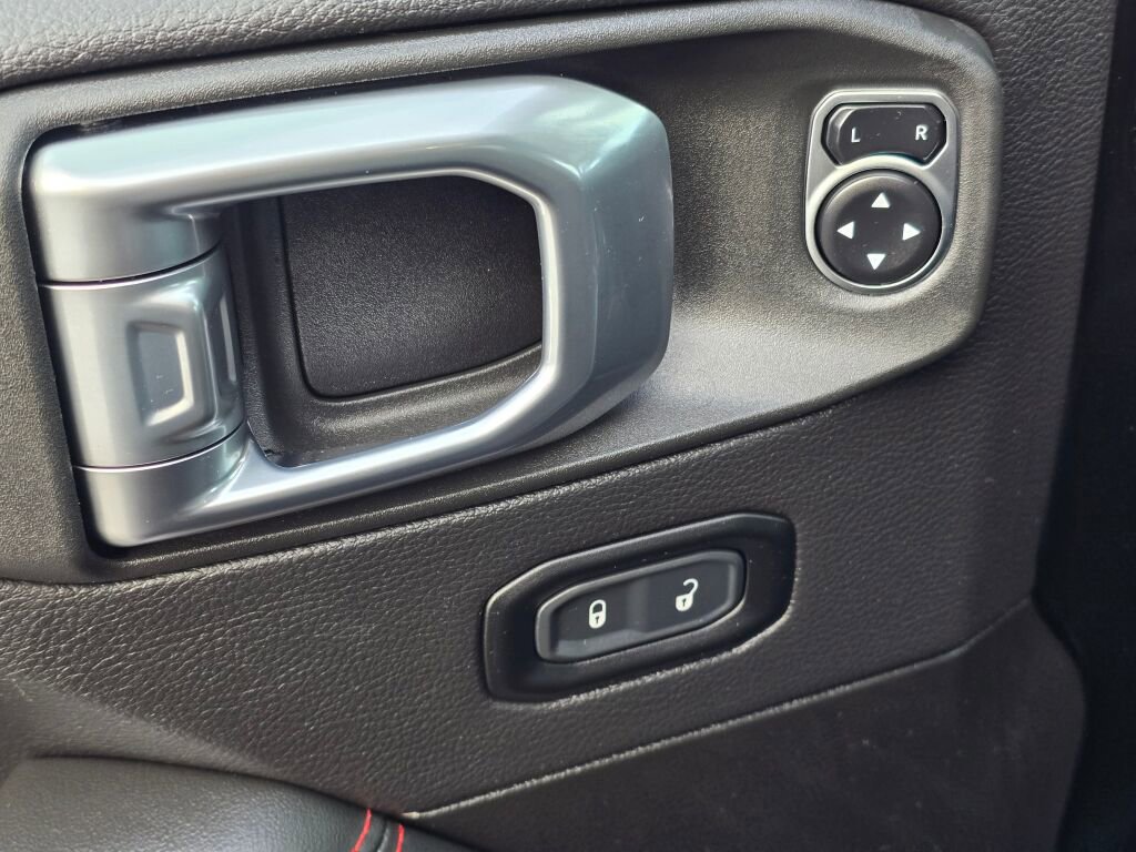 Used 2024 Jeep Wrangler Rubicon image 22