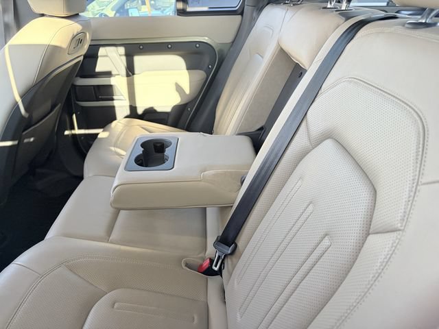 Used 2021 Land Rover Defender 110 SE AWD/4WD image 8